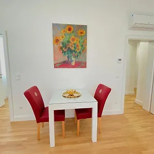 Steiner Residences Reumannplatz Vienna