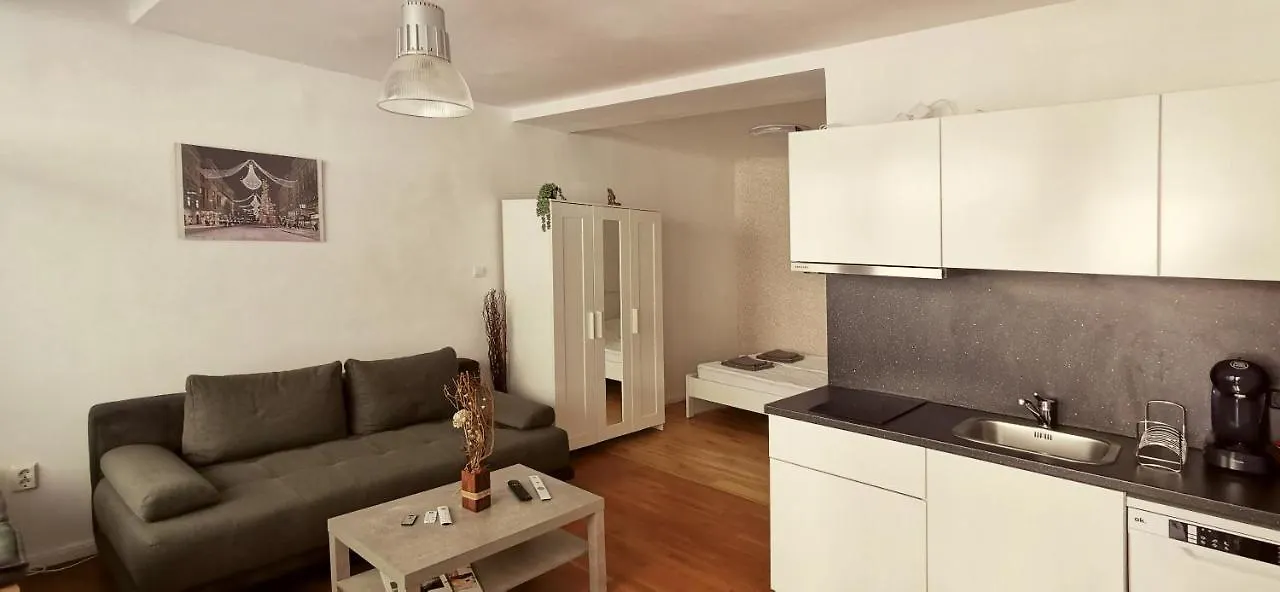 Kardinal Studios Vienna 0*,  Austria